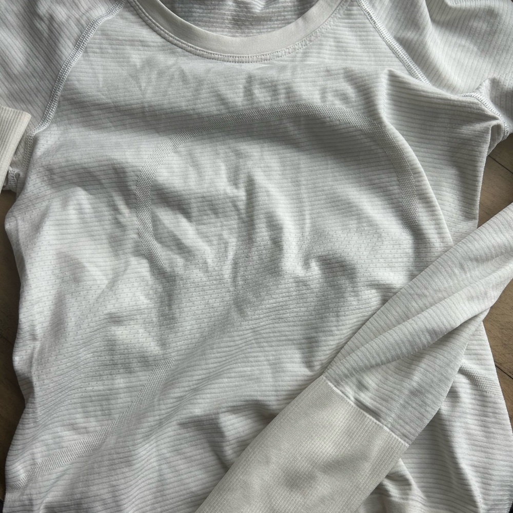 Lululemon Athletica white swiftly tech Long Sleeve